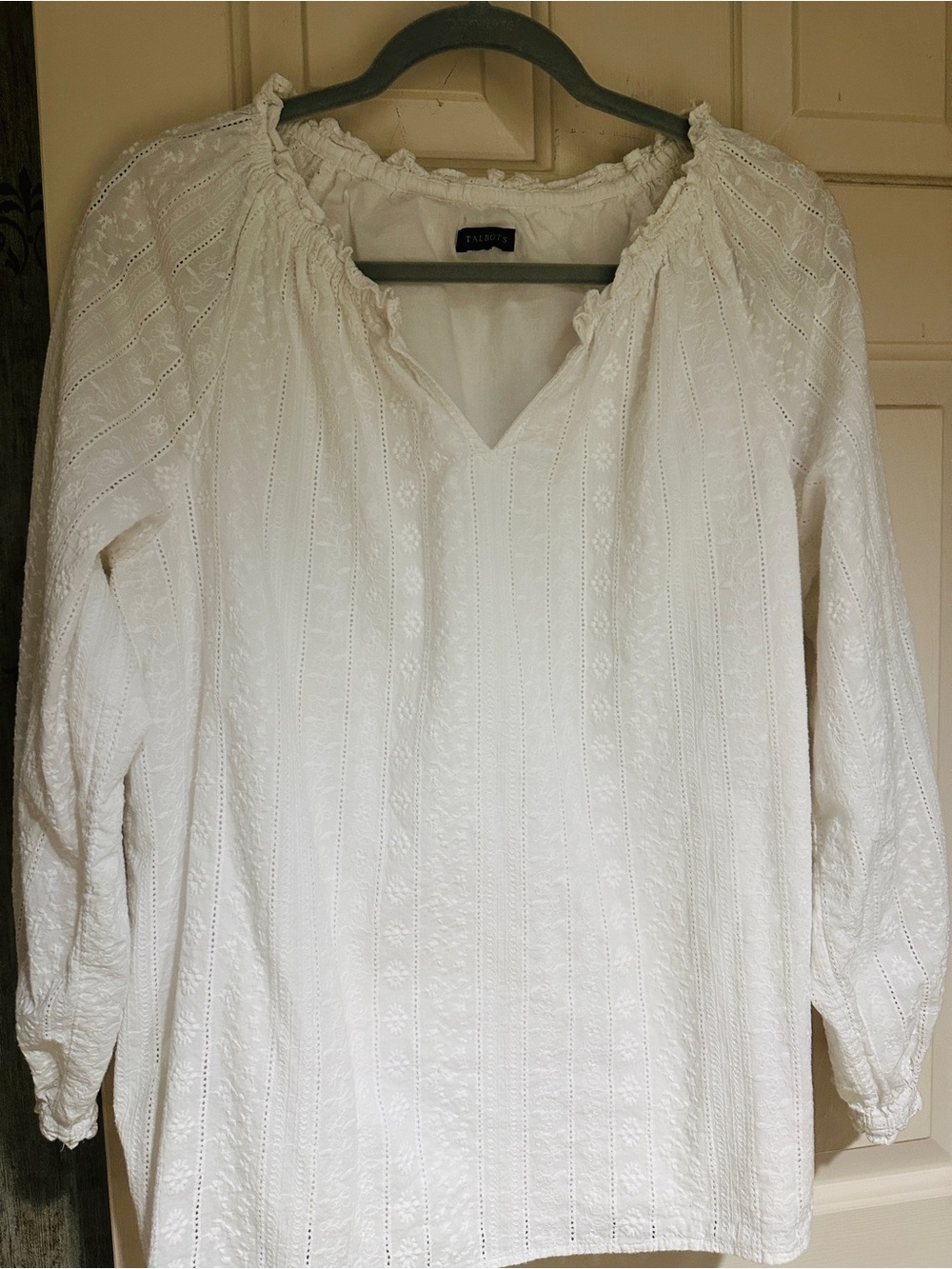 Talbots white eyelet long sleeve blouse with elastic on sleeves